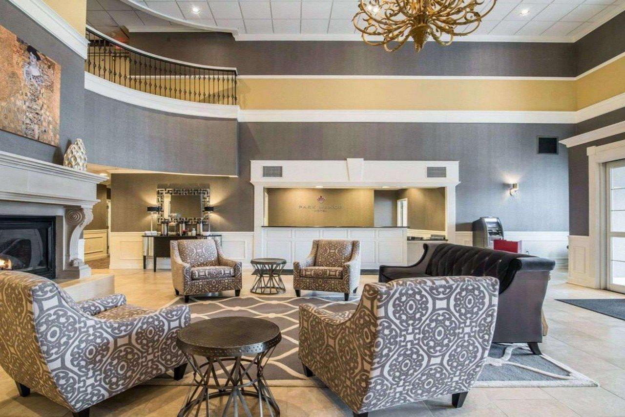 Park Manor Hotel คลิฟตันพาร์ค ภายนอก รูปภาพ The lobby of the Best Western Premier Executive Residency Royal Palm Beach
