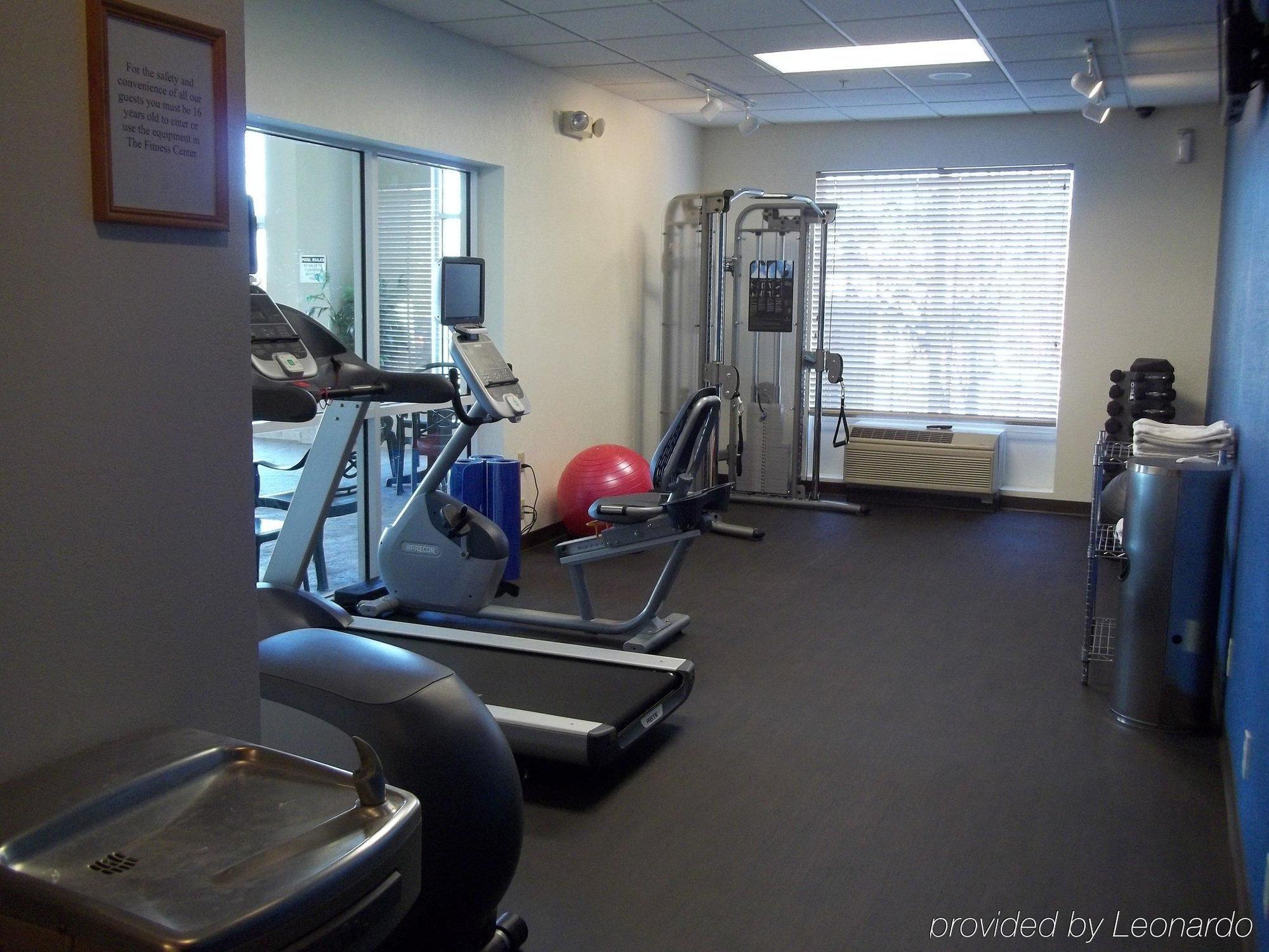 Park Manor Hotel คลิฟตันพาร์ค ภายนอก รูปภาพ The gym at the 2008 Olympic Village