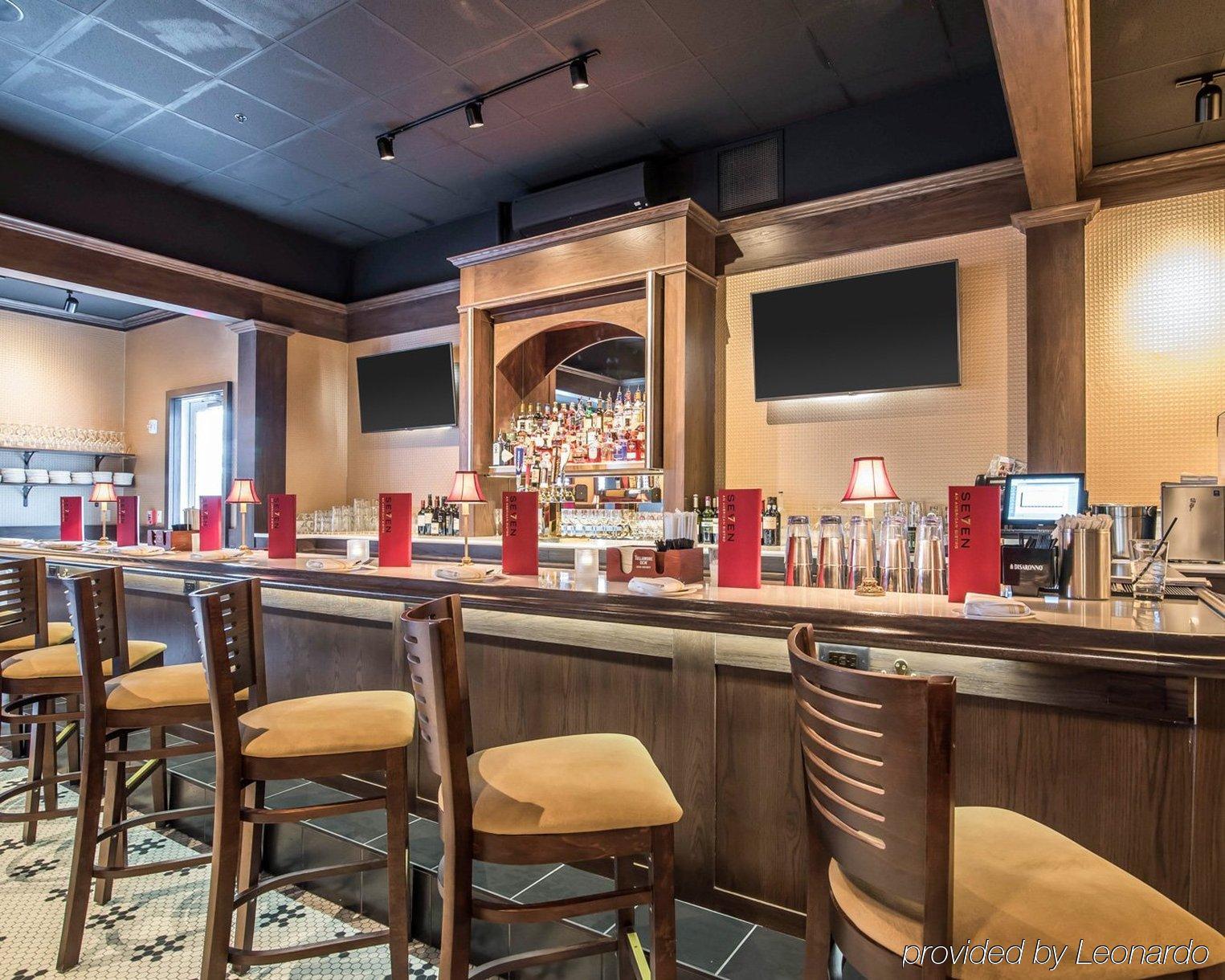 Park Manor Hotel คลิฟตันพาร์ค ภายนอก รูปภาพ The bar at the restaurant