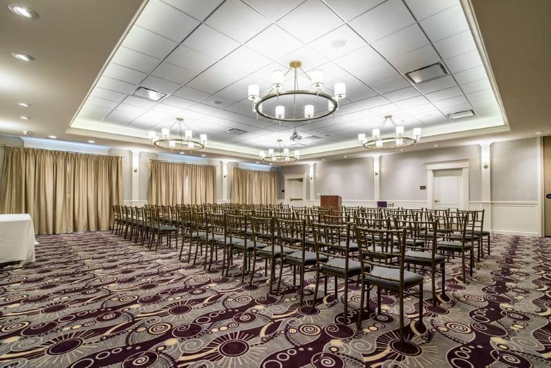 Park Manor Hotel คลิฟตันพาร์ค ภายนอก รูปภาพ The ballroom at the hotel